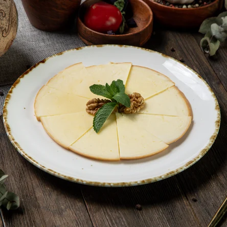 Сыр Сулугуни копченый