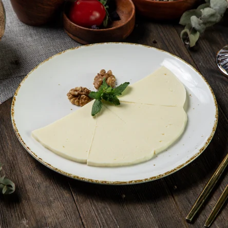 Сыр Сулугуни